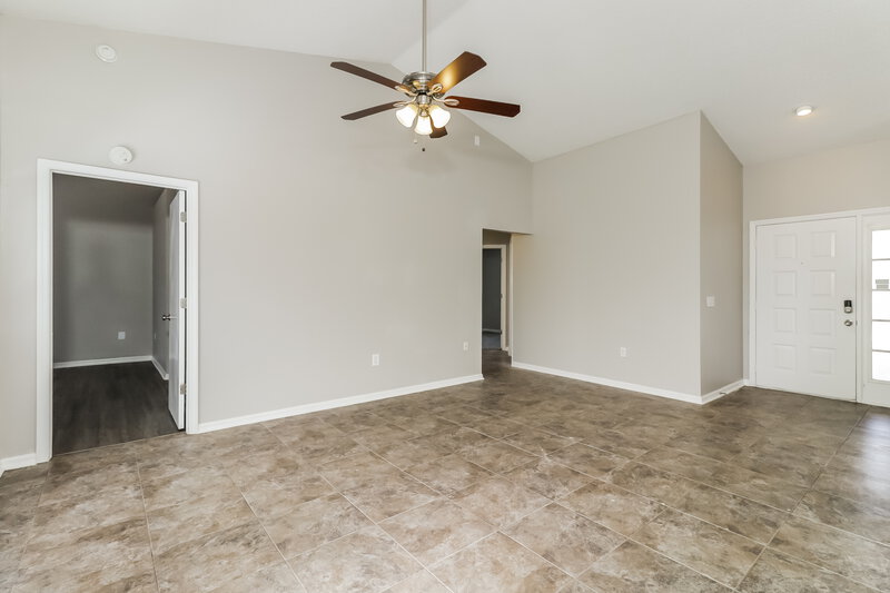 1,880/Mo, 10244 Rainbow Oaks Dr Hudson, FL 34667 Living Room View 2