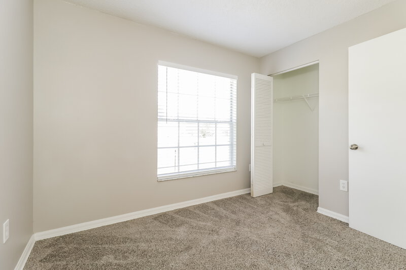 1,880/Mo, 10244 Rainbow Oaks Dr Hudson, FL 34667 Bedroom View