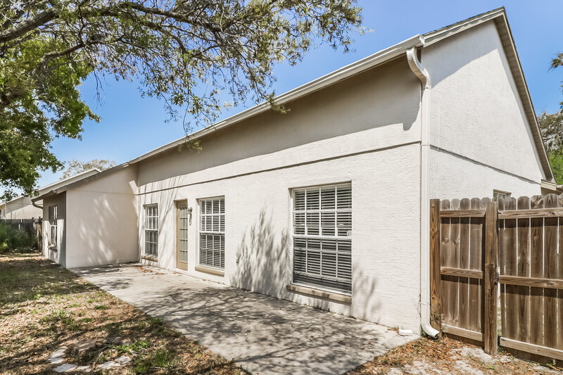 1,880/Mo, 10244 Rainbow Oaks Dr Hudson, FL 34667 Rear View