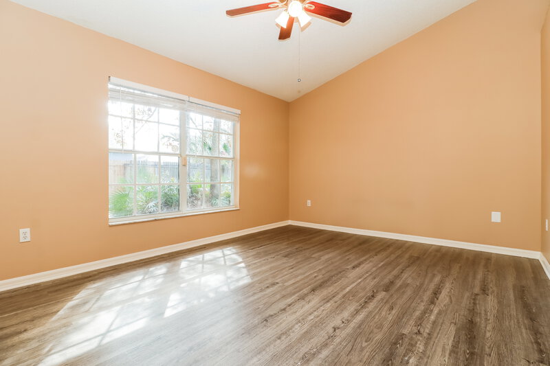 1,805/Mo, 10244 Rainbow Oaks Dr Hudson, FL 34667 Bedroom View