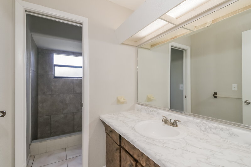 2,235/Mo, 2126 Telogia Ct Holiday, FL 34690 Bathroom View