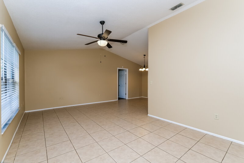 1,865/Mo, 11243 Elgin Blvd Spring Hill, FL 34608 Living Room View 2