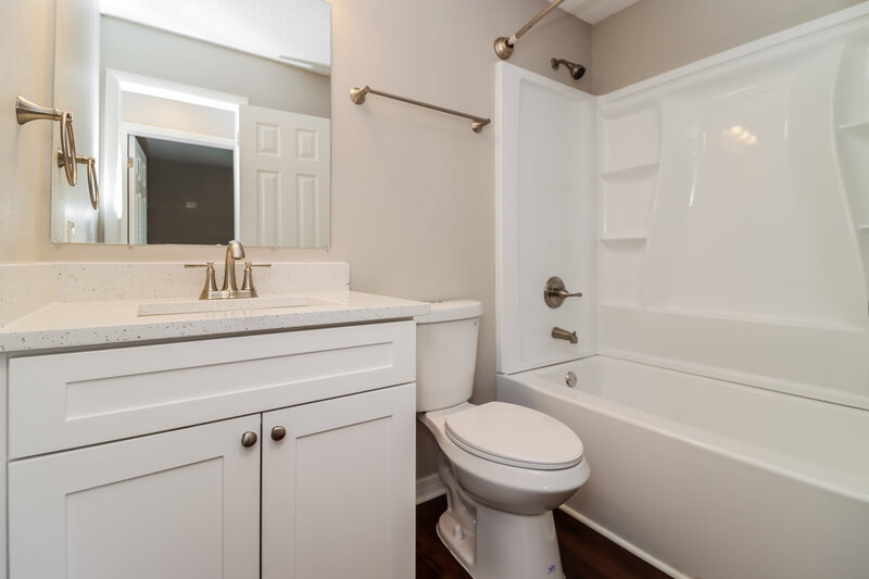 1,915/Mo, 10564 Blythville Rd Spring Hill, FL 34608 Bathroom View