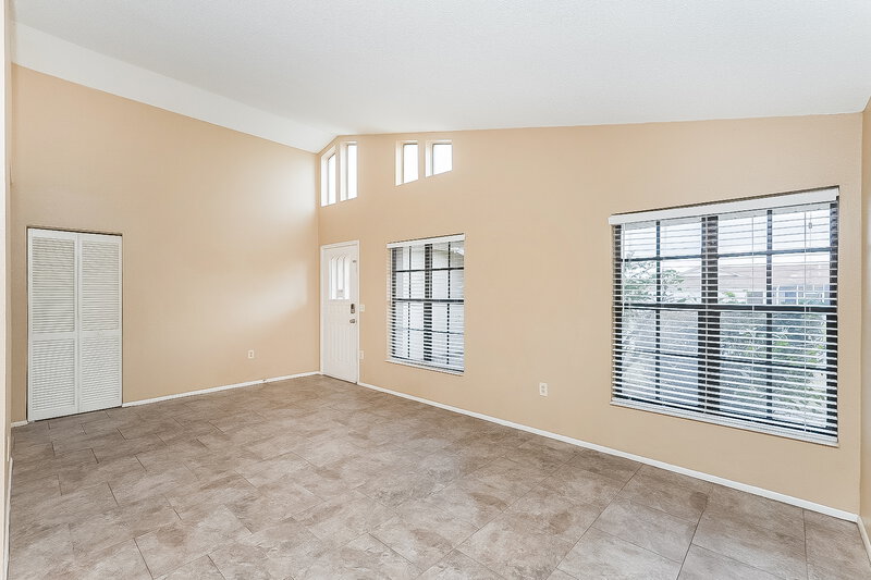1,755/Mo, 7700 Vienna Ln Port Richey, FL 34668 Living Room View