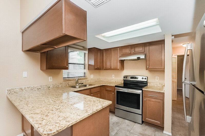 1,755/Mo, 7700 Vienna Ln Port Richey, FL 34668 Kitchen View