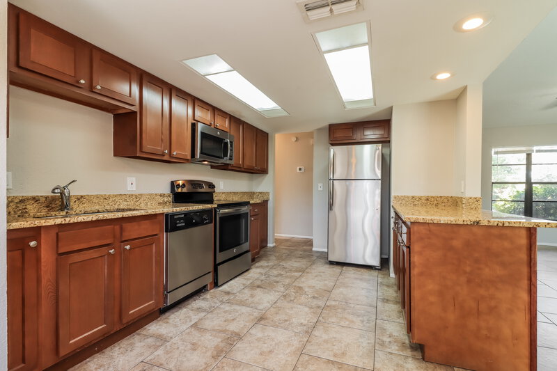 1,635/Mo, 9310 Tamworth Ln Port Richey, FL 34668 Kitchen View 2