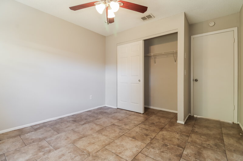 1,635/Mo, 9310 Tamworth Ln Port Richey, FL 34668 Bedroom View