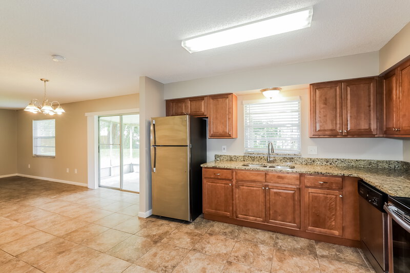 1,850/Mo, 2927 Northbrook Ln Lakeland, FL 33811 Kitchen View 3