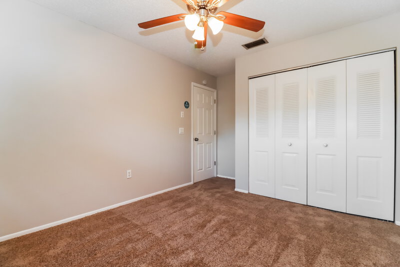1,895/Mo, 7827 Adelaide Loop New Port Richey, FL 34655 Bedroom View 3