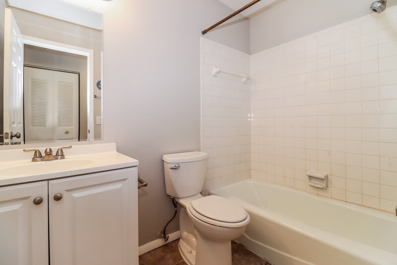 1,895/Mo, 7827 Adelaide Loop New Port Richey, FL 34655 Bathroom View