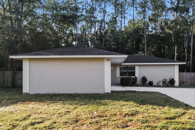 1,880/Mo, 614 Fox Lake Dr Lakeland, FL 33809 External View