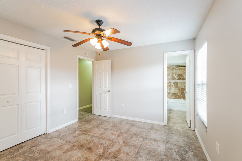 1,795/Mo, 634 Hemlock Ln Lakeland, FL 33810 Main Bedroom View 2