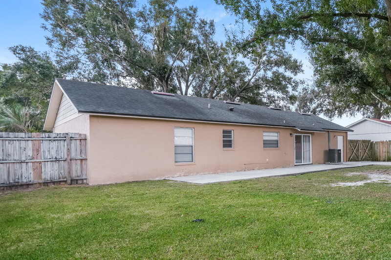 1,795/Mo, 634 Hemlock Ln Lakeland, FL 33810 Rear View