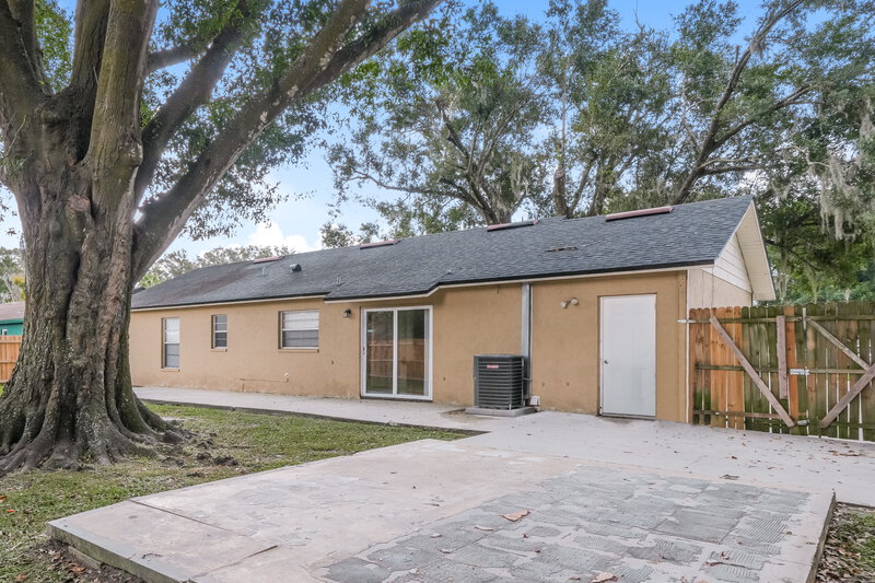 1,795/Mo, 634 Hemlock Ln Lakeland, FL 33810 Rear View 2