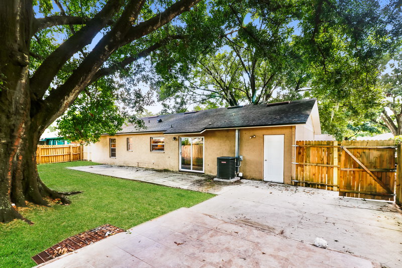 1,795/Mo, 634 Hemlock Ln Lakeland, FL 33810 Rear View 3