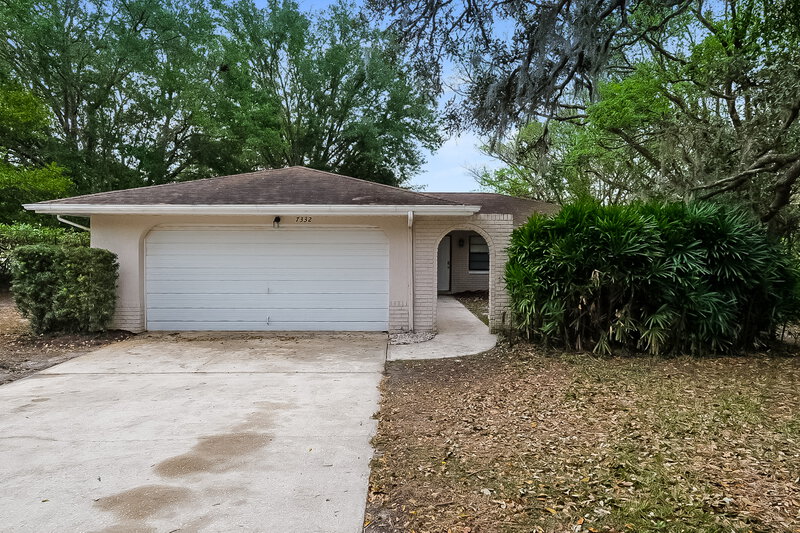 1,750/Mo, 7332 Glen Cove Rd Weeki Wachee, FL 34613 External View