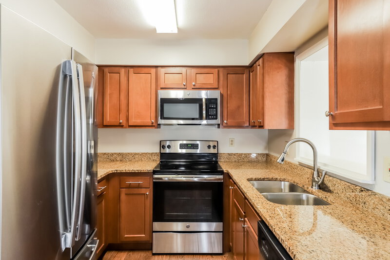 1,850/Mo, 3767 Whitedove Dr Lakeland, FL 33812 Kitchen View