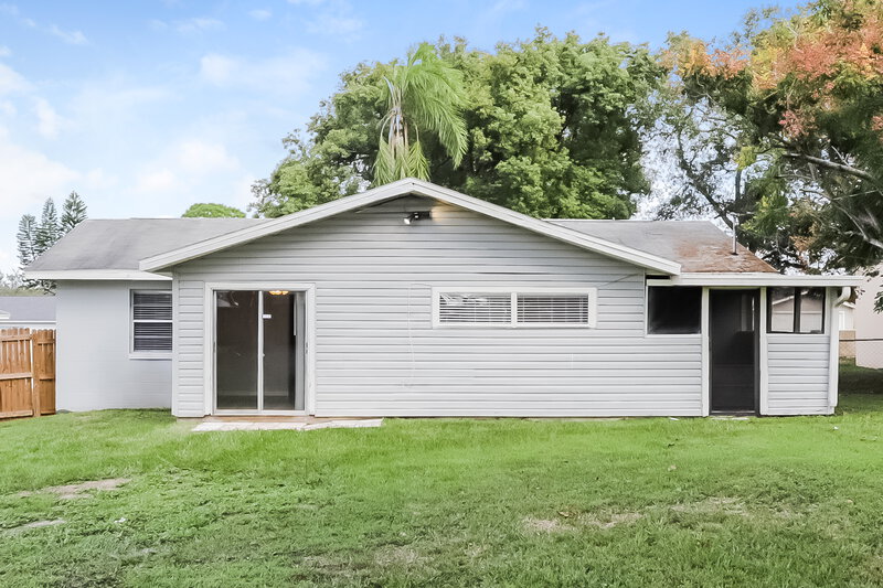 1,850/Mo, 3767 Whitedove Dr Lakeland, FL 33812 Rear View