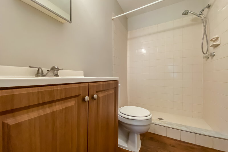 1,850/Mo, 3767 Whitedove Dr Lakeland, FL 33812 Bathroom View 2