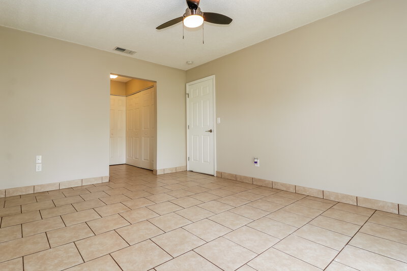 1,845/Mo, 4459 Springwood Rd Spring Hill, FL 34609 Family Room View 2