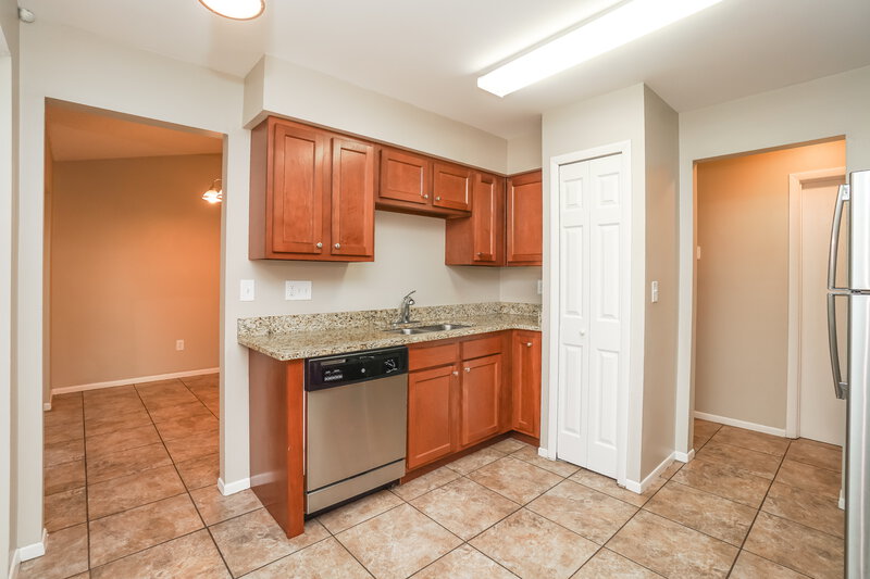 1,865/Mo, 11023 Linden Dr Spring Hill, FL 34609 Kitchen View 2