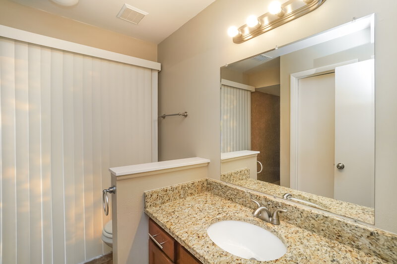 1,865/Mo, 11023 Linden Dr Spring Hill, FL 34609 Main Bathroom View