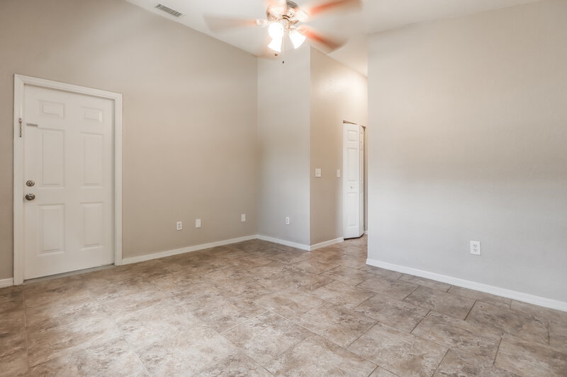 2,390/Mo, 3145 23rd St N St Petersburg, FL 33713 Main Bedroom View