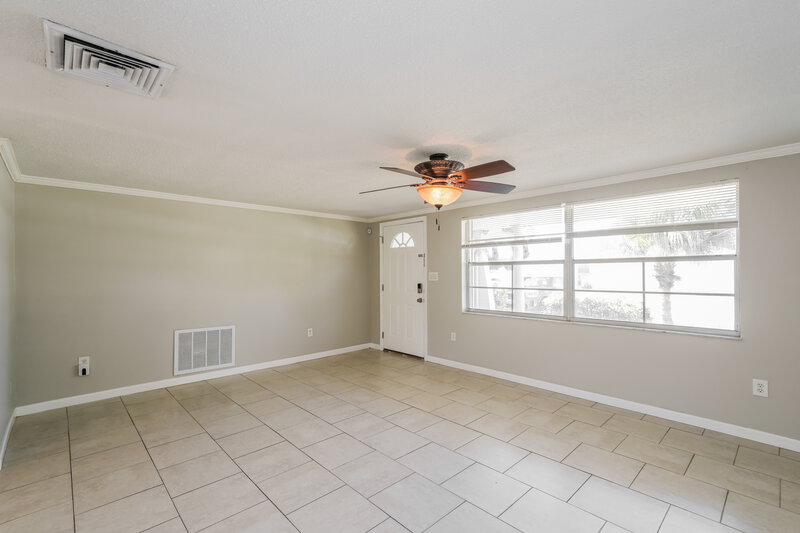 1,720/Mo, 7211 Moravian Dr Port Richey, FL 34668 Living Room View 2