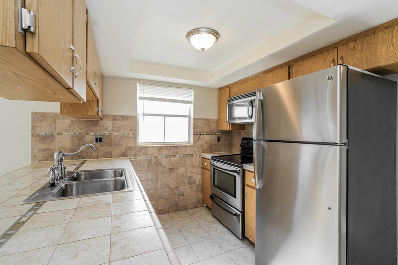 1,720/Mo, 7211 Moravian Dr Port Richey, FL 34668 Kitchen View