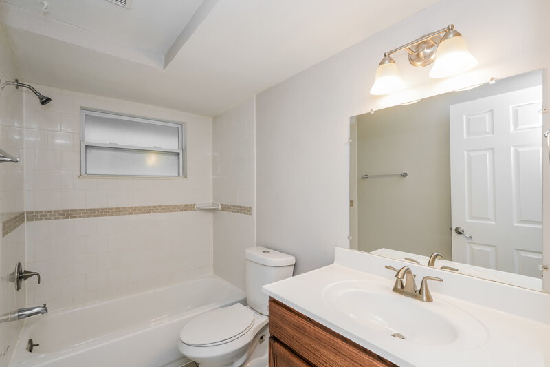 1,720/Mo, 7211 Moravian Dr Port Richey, FL 34668 Bathroom View