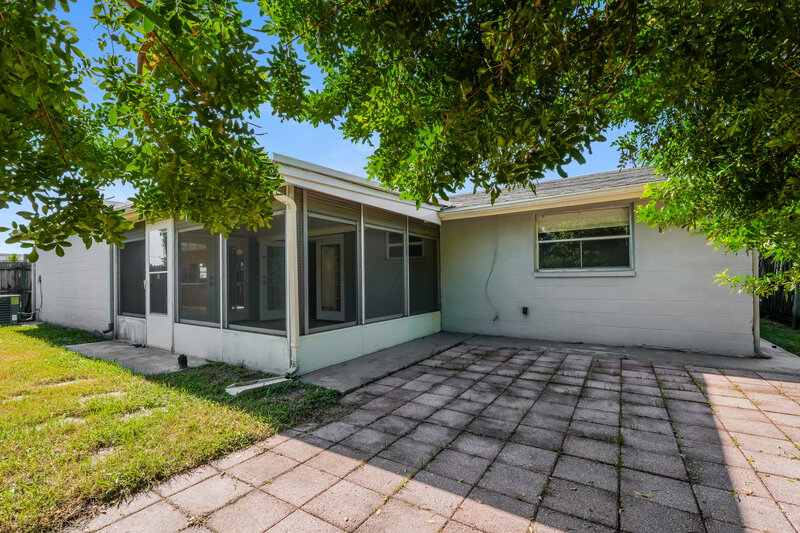 1,720/Mo, 7211 Moravian Dr Port Richey, FL 34668 Rear View 2