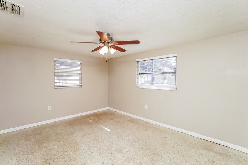 1,940/Mo, 5917 Missouri Ave New Port Richey, FL 34652 Bedroom View