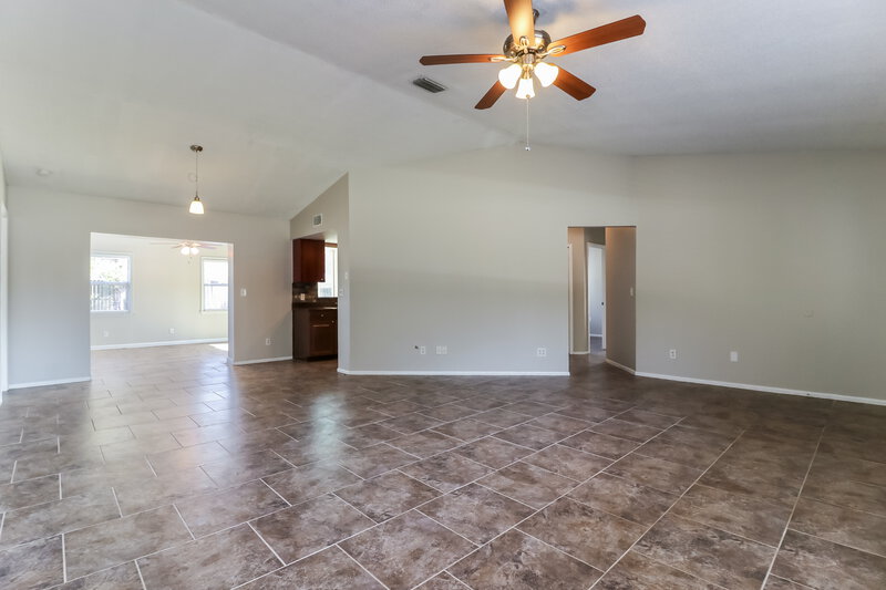 2,600/Mo, 2475 Landover Blvd Spring Hill, FL 34608 Living Room View