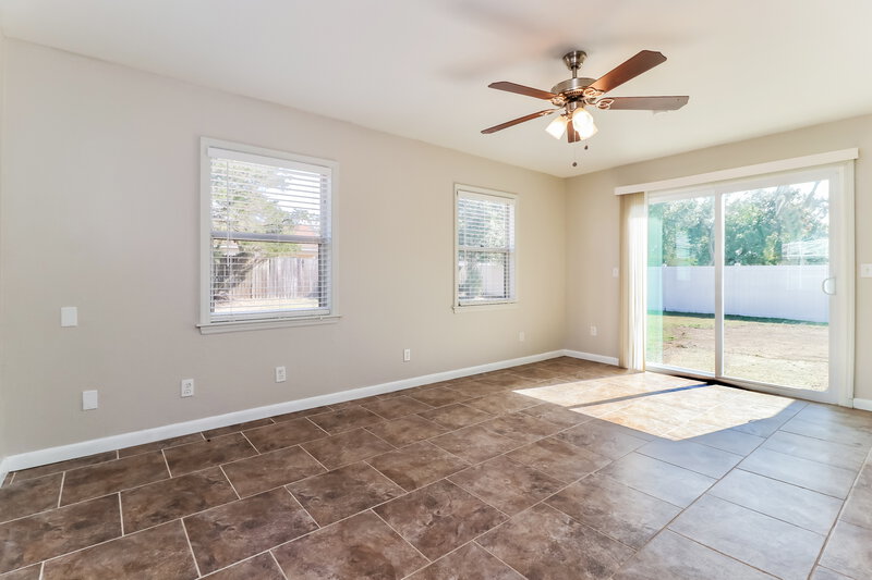 2,600/Mo, 2475 Landover Blvd Spring Hill, FL 34608 Dining Room View