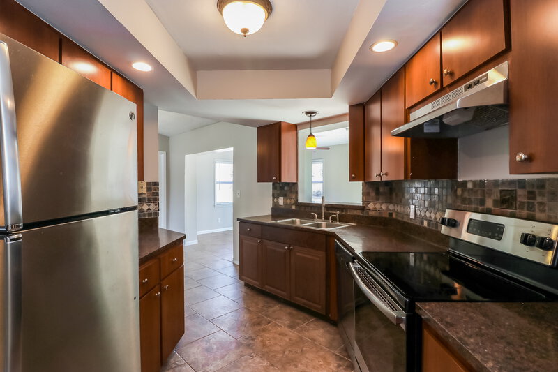 2,600/Mo, 2475 Landover Blvd Spring Hill, FL 34608 Kitchen View 2