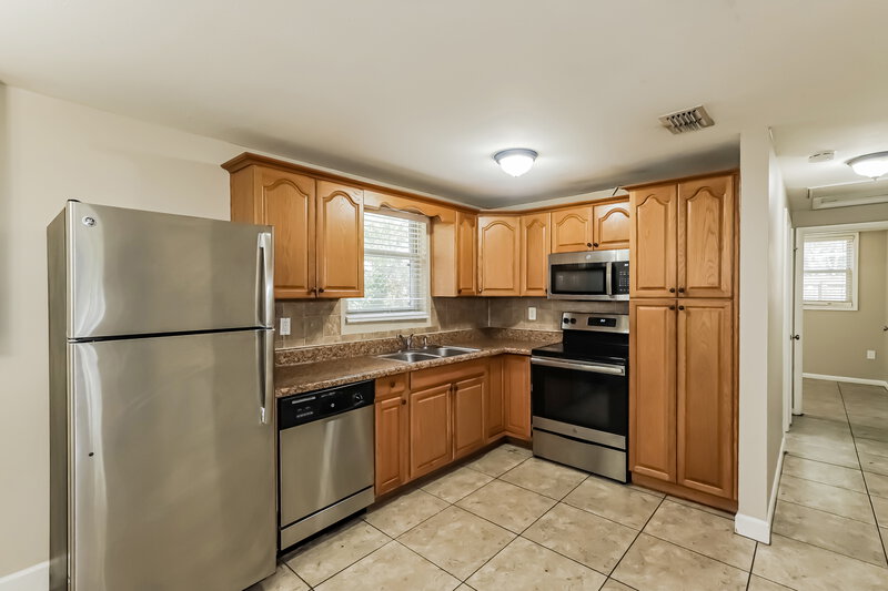 2,005/Mo, 1926 John Arthur Way Lakeland, FL 33803 Misc View 5
