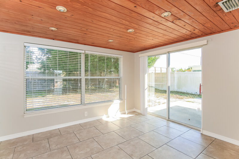 1,580/Mo, 10426 Syringa Ct Port Richey, FL 34668 Sun Room View
