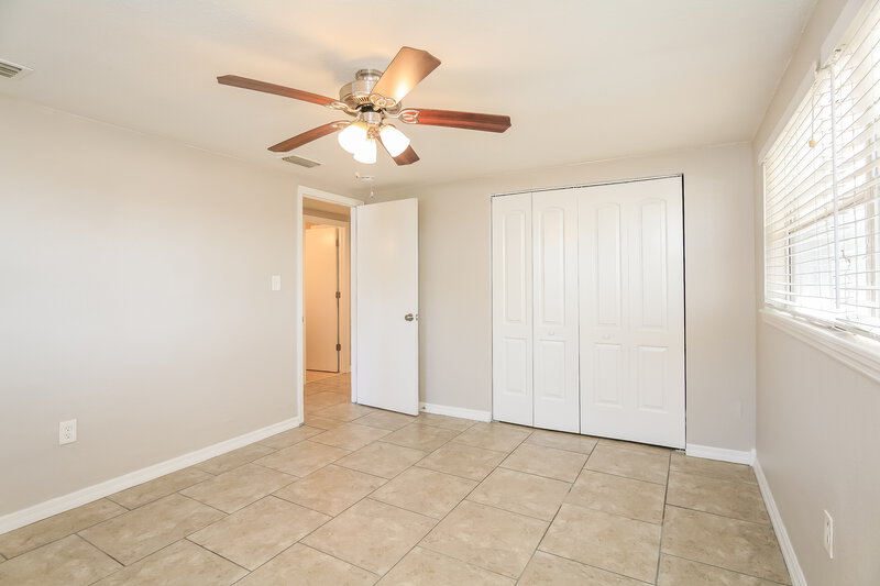 1,580/Mo, 10426 Syringa Ct Port Richey, FL 34668 Main Bedroom View 2