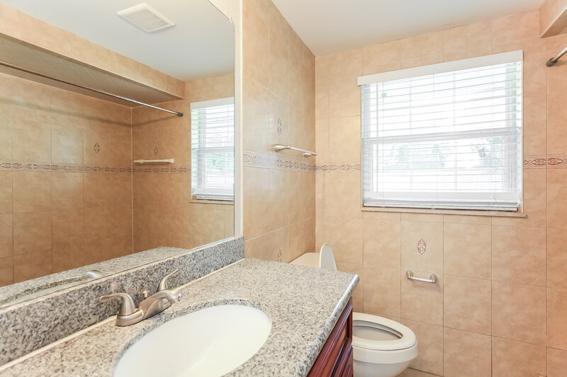 1,580/Mo, 10426 Syringa Ct Port Richey, FL 34668 Bathroom View