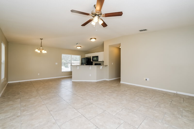 2,780/Mo, 721 W Thomas St Lakeland, FL 33805 Living Room View