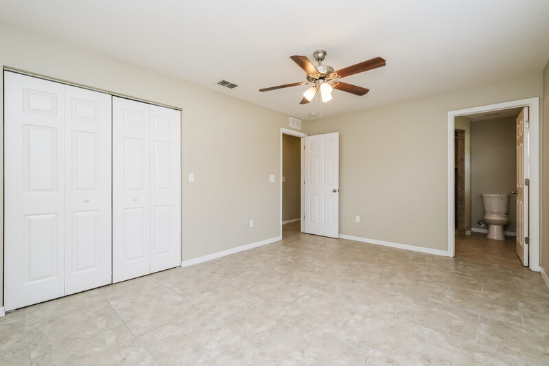 2,780/Mo, 721 W Thomas St Lakeland, FL 33805 Main Bedroom View 2