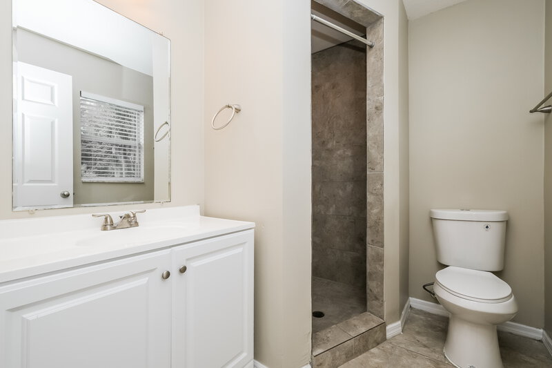 2,780/Mo, 721 W Thomas St Lakeland, FL 33805 Bathroom View