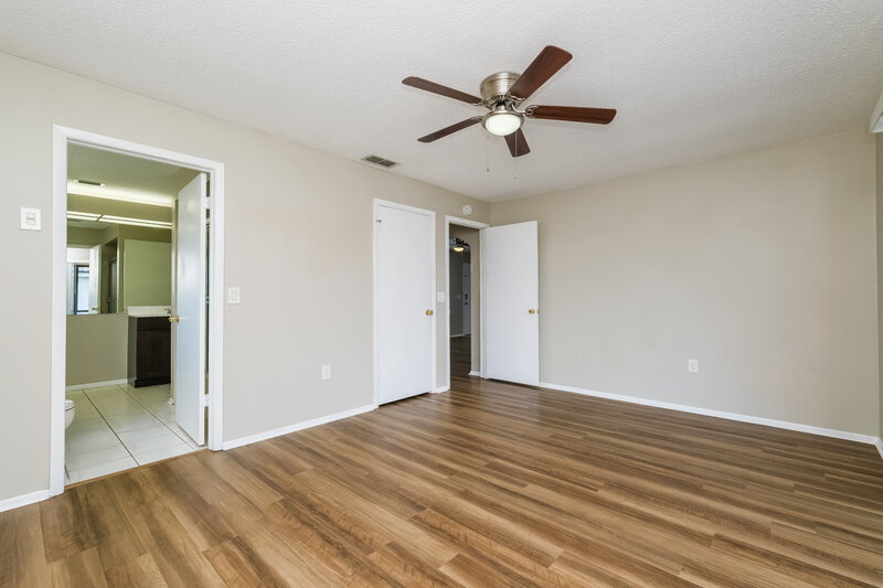 1,620/Mo, 7643 Limington Dr Port Richey, FL 34668 Main Bedroom View