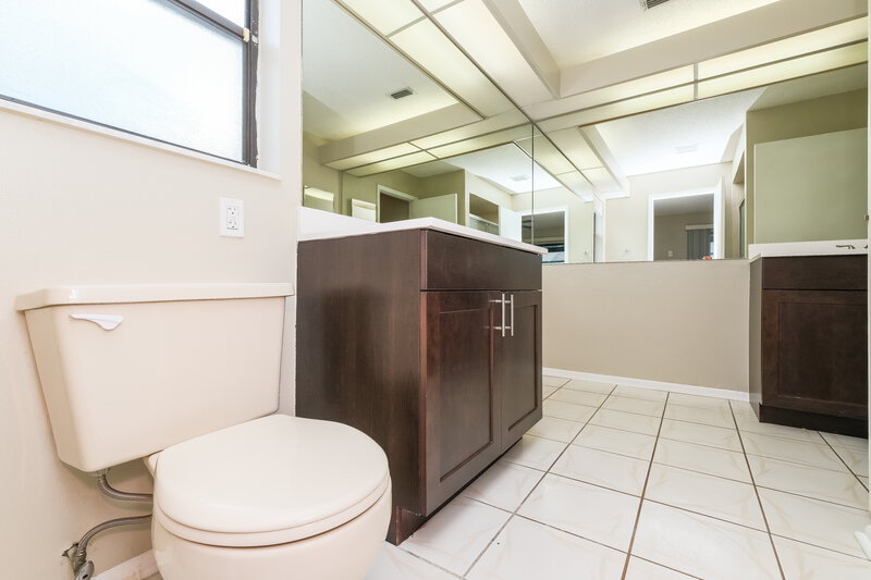 1,620/Mo, 7643 Limington Dr Port Richey, FL 34668 Bathroom View 2