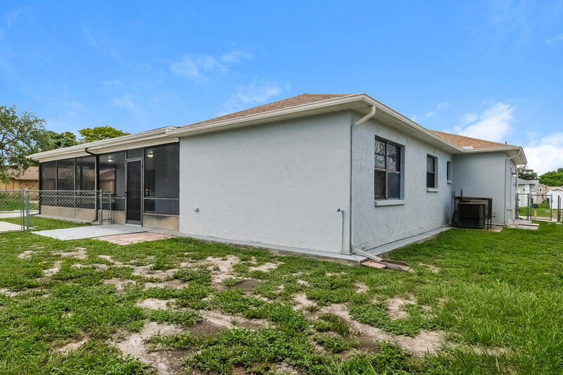 1,620/Mo, 7643 Limington Dr Port Richey, FL 34668 Rear View