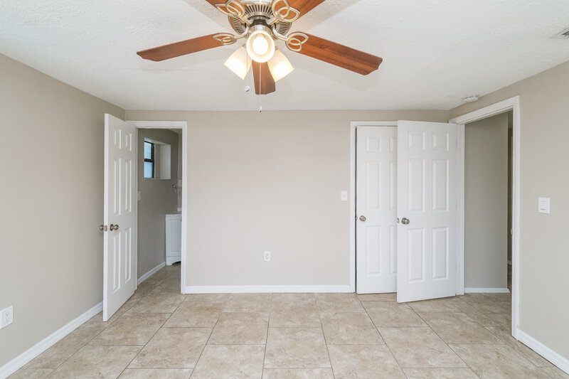 1,820/Mo, 3028 Pinon Dr Holiday, FL 34691 Main Bedroom View 2