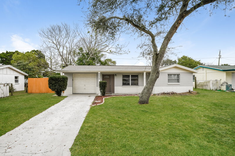 2,560/Mo, 4024 Cranbrook Pl New Port Richey, FL 34652 External View