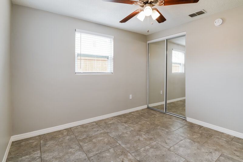 2,560/Mo, 4024 Cranbrook Pl New Port Richey, FL 34652 Master Bedroom View 2