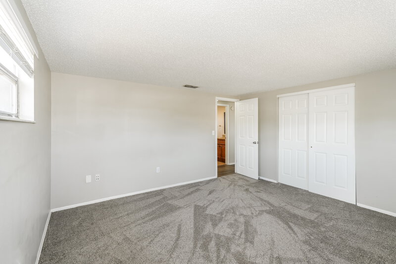 0/Mo, 11610 Meadow Dr Port Richey, FL 34668 Main Bedroom View