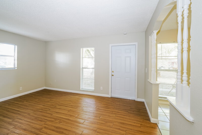 3,350/Mo, 3210 Pinellas Pl Tampa, FL 33619 Living Room View